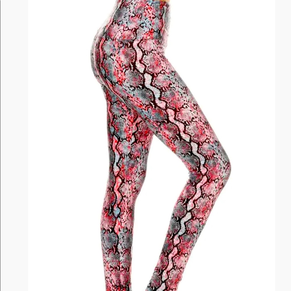 Pink Snake Skin Leggings. High waist.